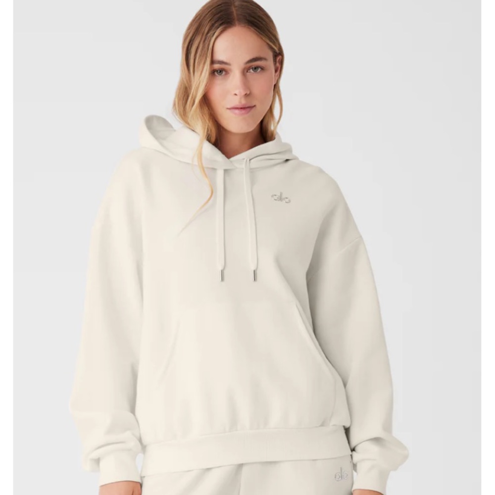 Small Alo Yoga Accolade Hoodie in color Bone